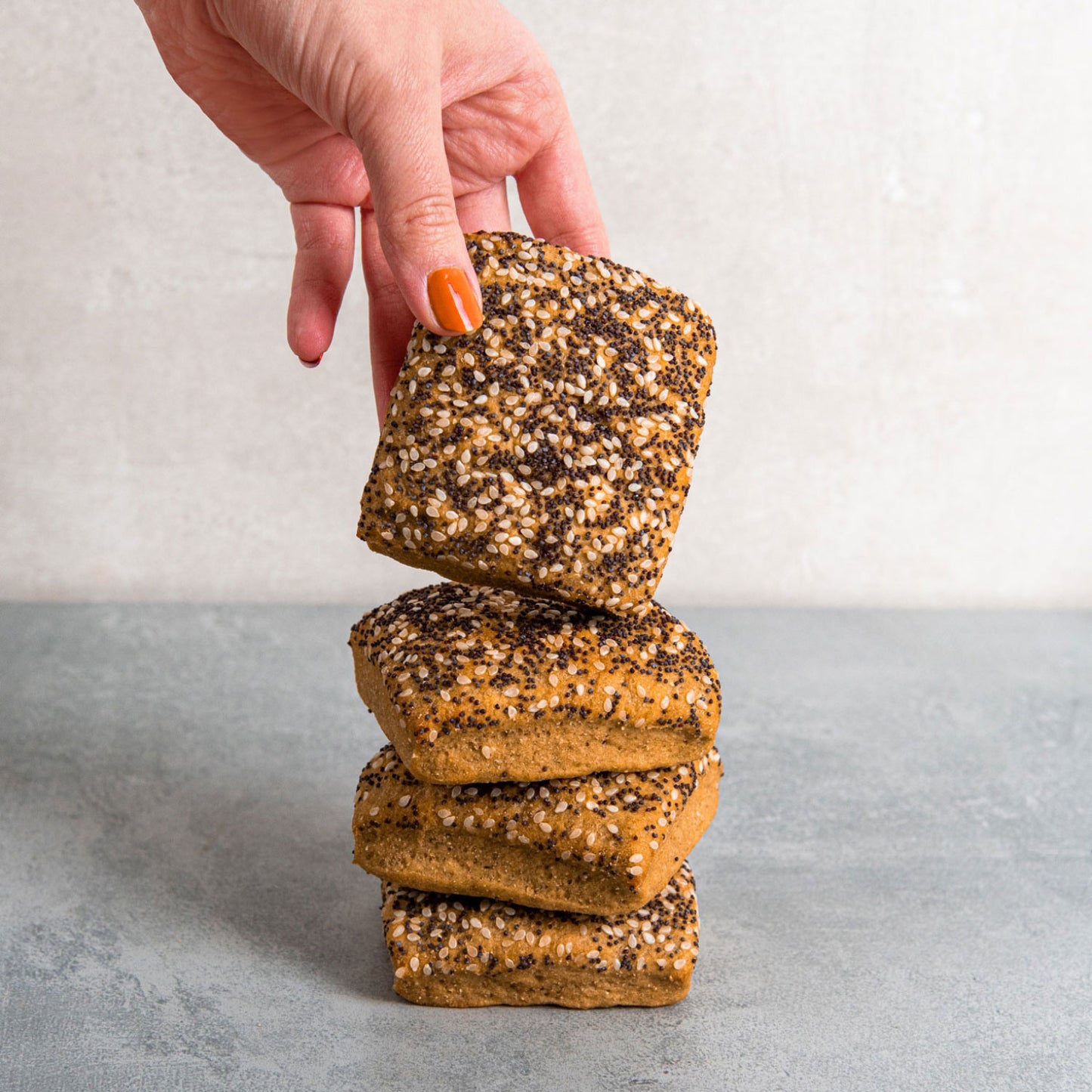 Low Carb High Protein Saatenbrötchen